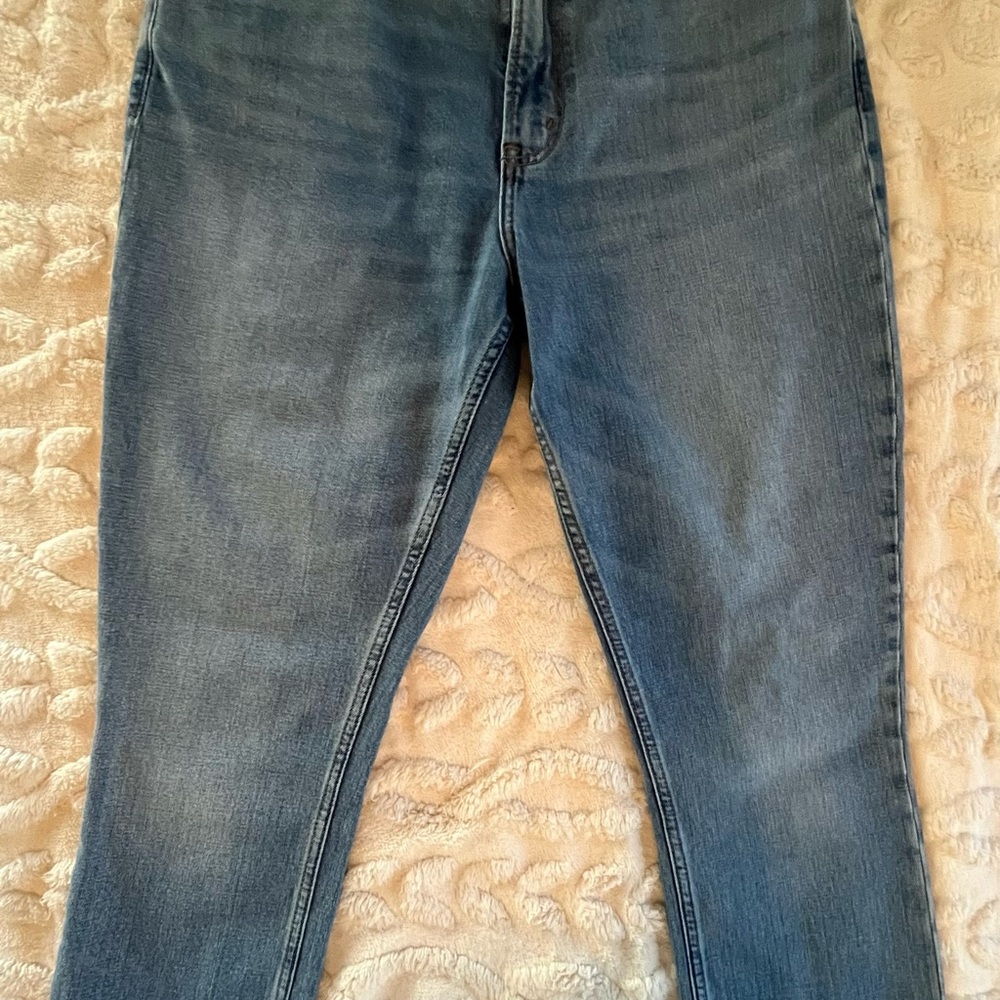 Abercrombie & Fitch Curve Love High Rise Skinny Jeans – Women’s Size 8 Short